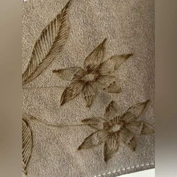 True Vintage 1960s Suede Embroidered Cape Poncho Floral - Picture 5 of 6